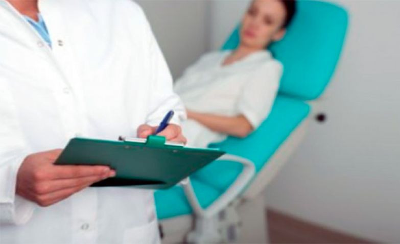 Как проводится плановый осмотр у врача-гинеколога: особенности визита к женскому доктору